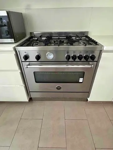 Free delivery Bertazzoni Stainless Steel Gas Range with dual fan 90 cm