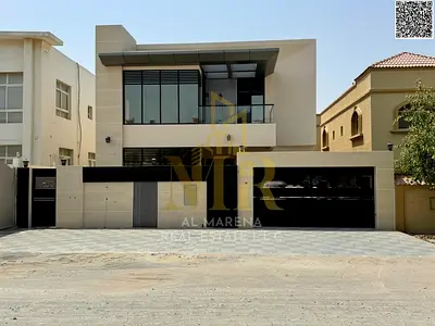 اغتنم الفرصة الاستثنائية لامتلاك فيلا فاخرة بتصميم هندسي أنيق والسعر مغري وشامل المكيفات