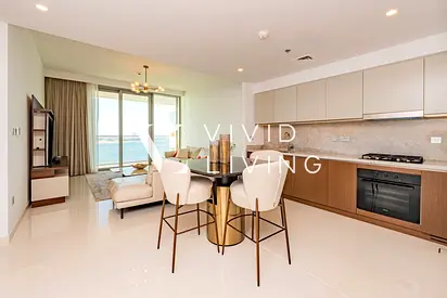Mid Floor | Palm Jumeriah View | Private Beach