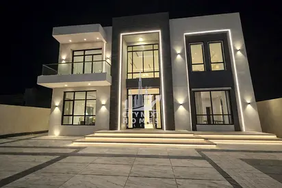 Luxurious 5 BR Brand New villa l Maid room