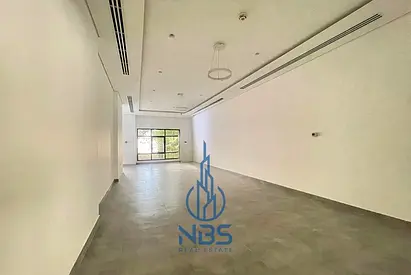 Unfurnished | Vacant | Spacious Layout