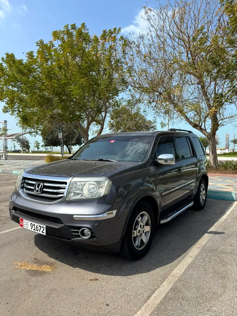 Honda Pilot 2015 — photo 1 of 9