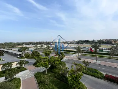 استوديو واسع في لاجون ميناء العرب اطلالة هادئة جدا