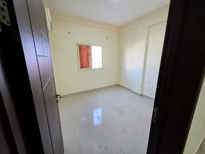 ثلاث غرف وصاله - ايجار سنوي - سكن عائلي - تكيف اسبليت - صيانه فري - قريبه للكورنيش