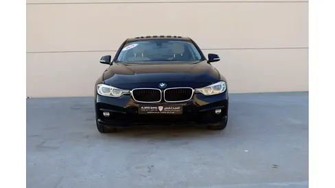 BMW - 318i - GCC -2018 - Accident-free - 1.5 TURBO- in excellent condition