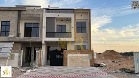 Villa for sale. Own a villa behind Al-Hamidiyah Park. 5 rooms, two floors, and a roof. No bay. Lifet