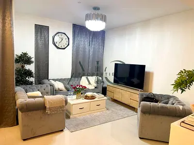 Spacious | Closed Kitchen | Vacant