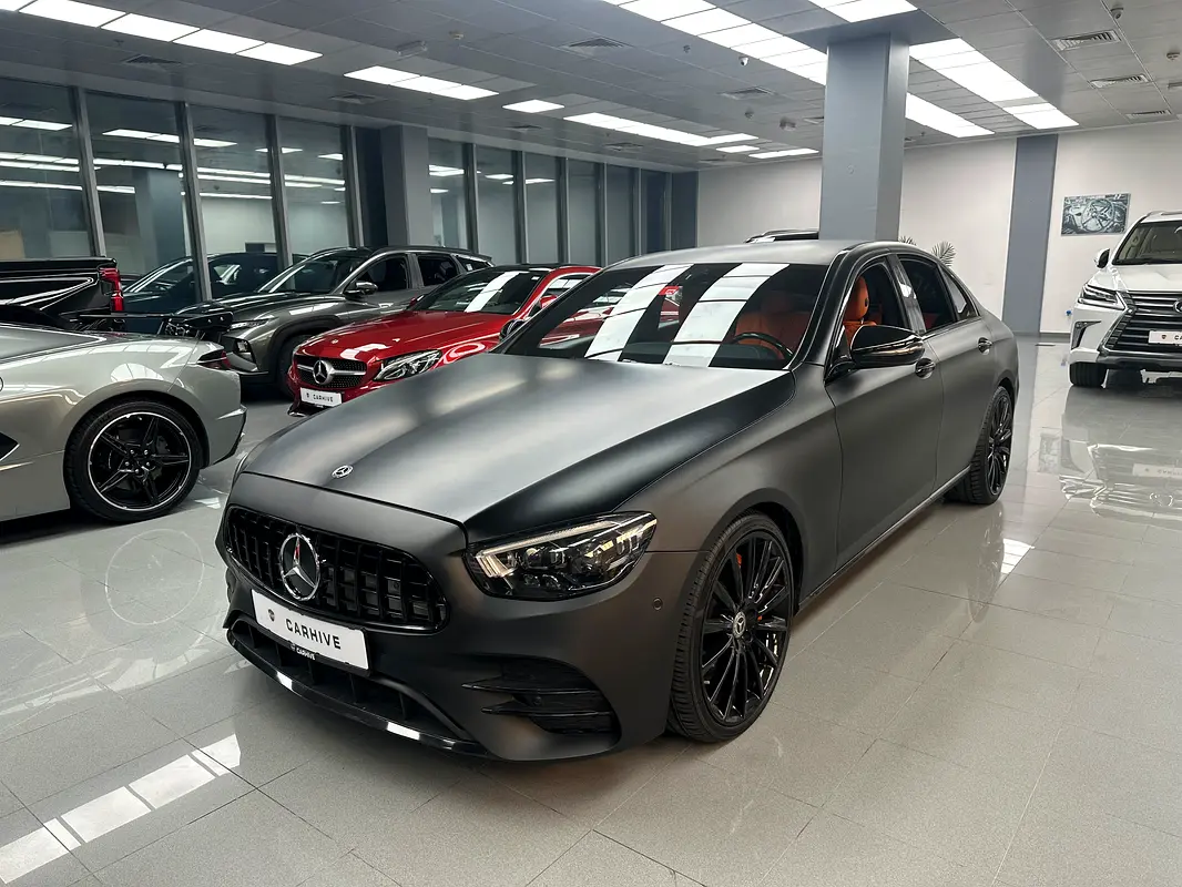 Mercedes-Benz E-Class 2018 — photo 1 of 9