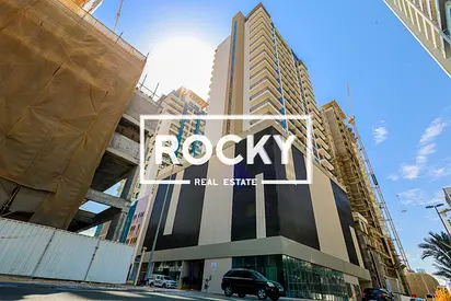 Spacious 2 B/R Apt with Large Balcony Equipped Kitchen , Pool Reserved Parkinj in JVC