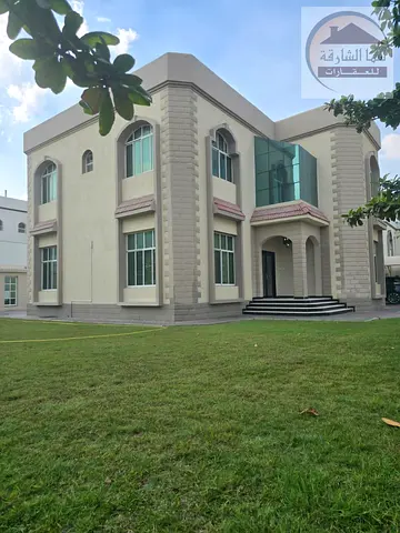 For sale: a villa in Sharjah, Al Tlaa area. A very clean villa in a prime location, close to the mosque and Airport Street.