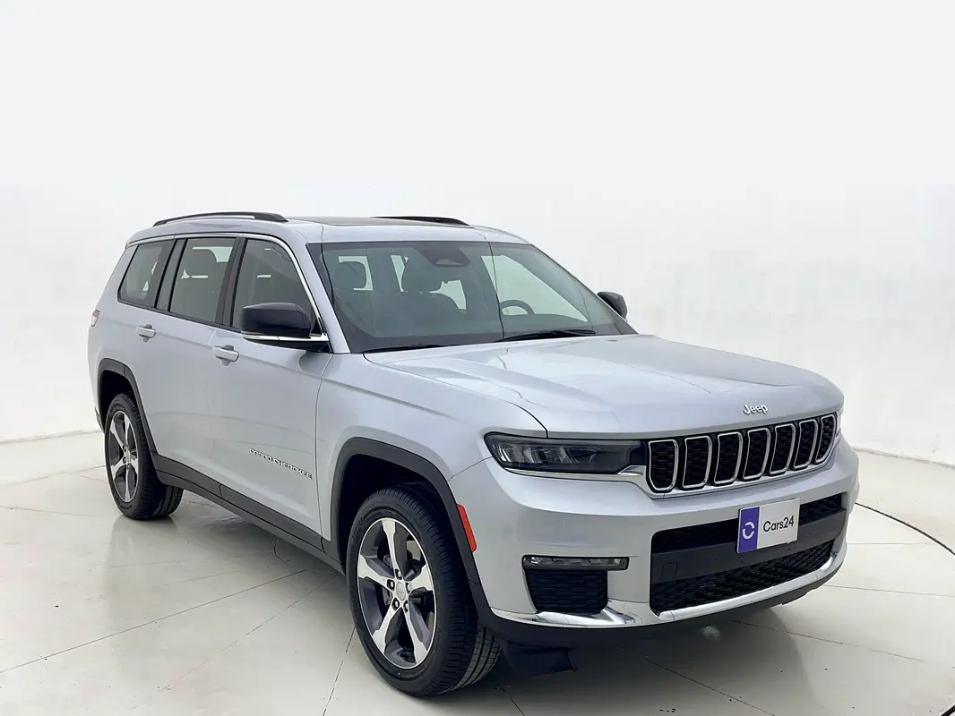 Jeep Grand Cherokee 2023 — photo 1 of 13
