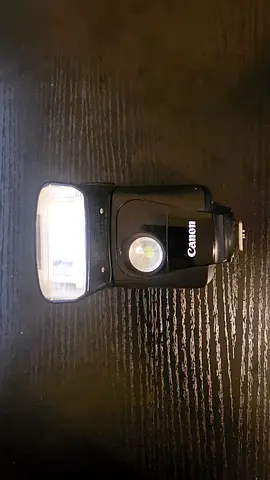 Used speedlite canon 320ex