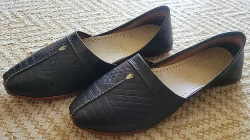 Genuine Leather Traditional Indian Pakistani Mojdi / Jutti with Rolex Crown 43.5 EU Mens Shoes