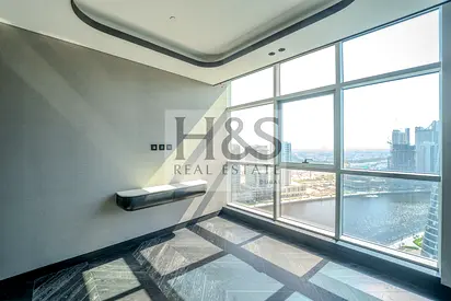 Luxury 4BR | Canal View | J One | Private Pool