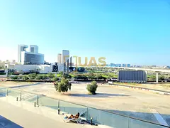 Luxurious &amp; Spacious/ Chiller Free Studio/ Gym Pool Parking