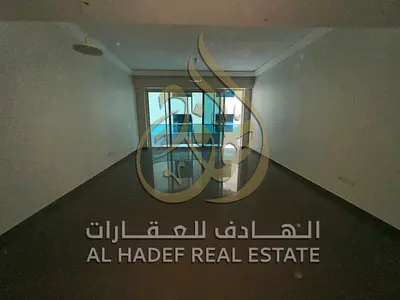غرفتين وصالة مع 3 حمامات و بلكونة الغرفتين ماستر التكييف مجاني جيم ومسبح مجاني
