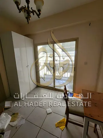 📢 للإيجار السنوي – شقة غرفة وصالة مع بلكونة في منطقة السور  تتوفر الآن شقة مميزة غرفة وصالة مع بلكونة للإيجار السنوي في منطقة السور، بموقع حيوي وقريب