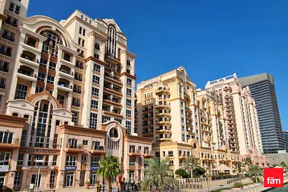 Spacious Studio In Spanish By Canal