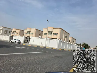 SPECIOUS VERY BIG WITH SWIMMING POOL 5 MASTER BEDROOMS VILLA AVAILBLE FOR RENT IN AL FALAJ SHARJAH..