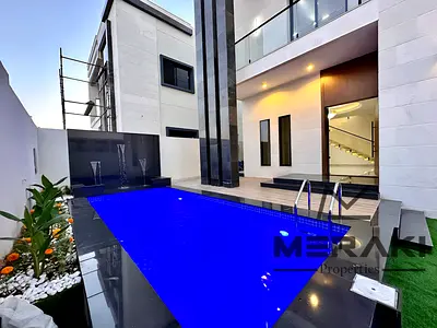 منزل أحلامك جاهز.. 4 غرف ماستر ومسبح خاص