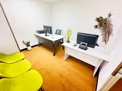 BEAUTIFUL OFFICE WITH FREE SERVICES| NO COMMISSION|DIRECT FROM OWNER|