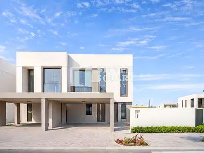 Single Row || Brand New || Corner Unit || Close to Amenities