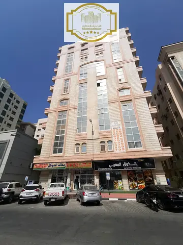 Building for sale, freehold for all nationalities, ground + 10 floors, with an income of 10%