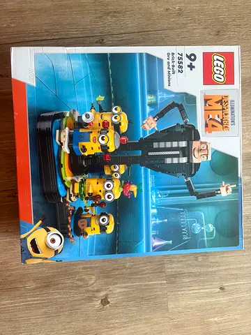 BARGAIN BRAND NEW LEGO 75582 BRICK BUILT GRU AND MINIONS