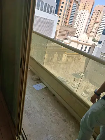 1BR apartment for rent in Al Taawun Sharjah, 2 baths, balcony, central AC, prime location near services and transport, price 43000 AED, 4 payments!
