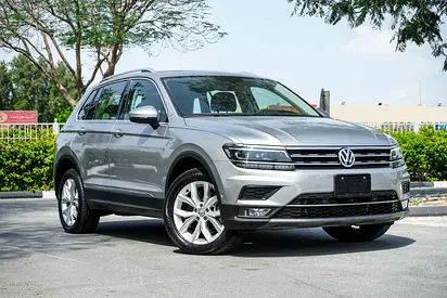 Volkswagen Tiguan, original paint, low mileage, full options