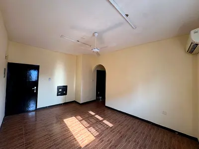 One-bedroom apartment with a living room in Al Rashidiya 2, Ajman, open view, near the Fish Market, Silt AC, spacious.