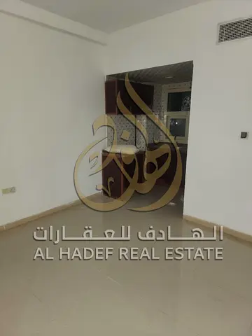 For Rent in Sharjah – Al Qulayah Spacious studio available for annual or long-term rent, in a prime location close to all essential services and faci