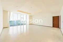 Sea Views I Stunning Location I Low Floor