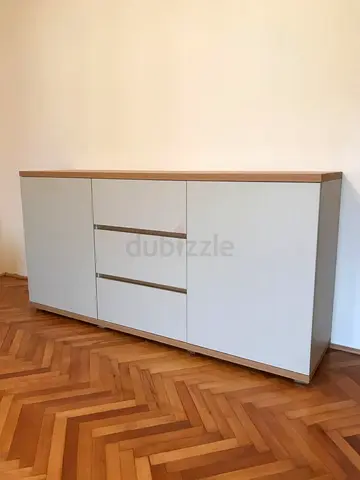 Modern Custom Built TV Console – MDF Structure with Durable Melamine Finish