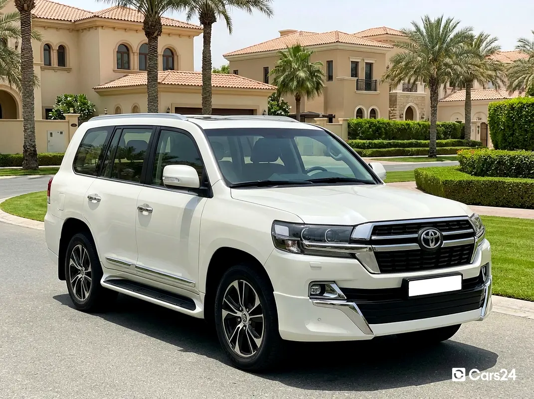 Toyota Land Cruiser 2021 — photo 1 of 13