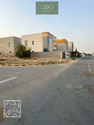 At the best price for everyone. Don't miss this opportunity! A residential investment plot is available on a corner lot with two street frontages in a