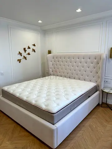 Elegant Queen Size Bed