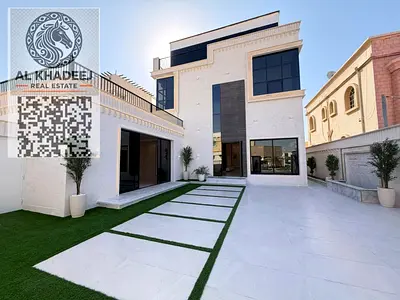 ارقى واجمل الفلل بمنطقه الروضه3 مساحه كبيره شارع رئيسي مع الكهرباء والماء تتكون من 5 غرف و3 صاله وملحق خارجي مع ارتداد كبير للسيارات