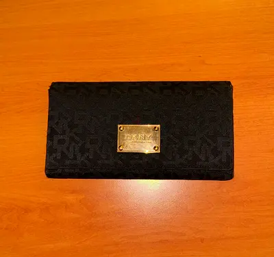 DKNY - Long Wallet