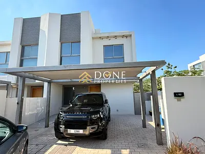 LUXURY 3BR TOWNHOUSE IN COMMUNITY AREA WITH MAID ROOM MASTERBEDROOM AND 2 PARKING