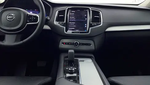 صورة 8 لـ 2023 Volvo XC90