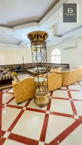 فيلا فاخرة زاوية على شارعين للبيع في الرماقيــة – مقابل المسجد مباشرة
🌟 موقع استثنائي + مساحات واسعة + تشطيب راقٍ