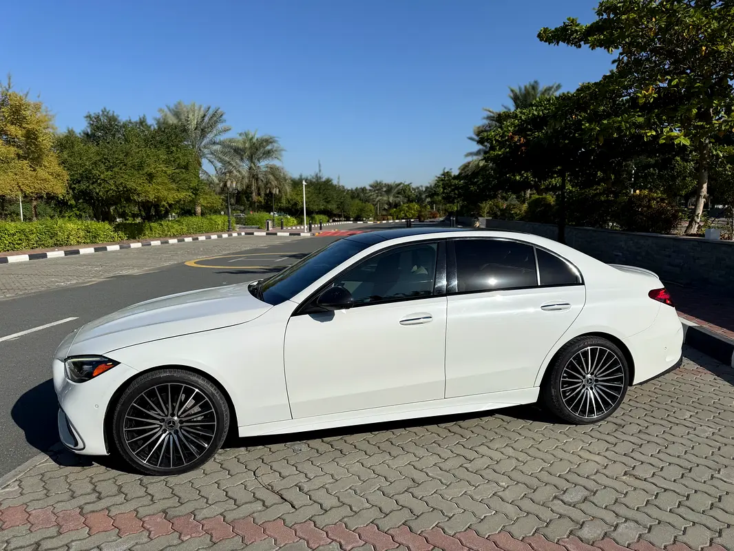 Mercedes-Benz C-Class 2023 — photo 1 of 20