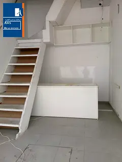 Affordable Shop in Bur Dubai - Prime Location for Business