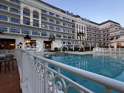 شقة أنيقة جديدة تمامًا | مفروشة بالكامل | 4 شيكات