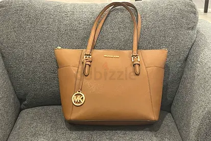 Michael kors mk jet set tote