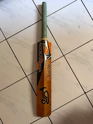 Kookaburra Rogue 400 Cricket Bat
Short Handle