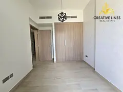 READY TO MOVE // SPACIOUS LAYOUT // CHILLER FREE