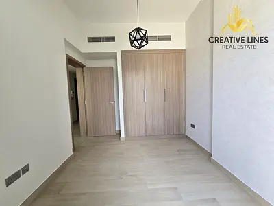 READY TO MOVE // SPACIOUS LAYOUT // CHILLER FREE