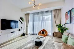 Special Offer: 1BR Apartment in Dubai Marina with Canal View